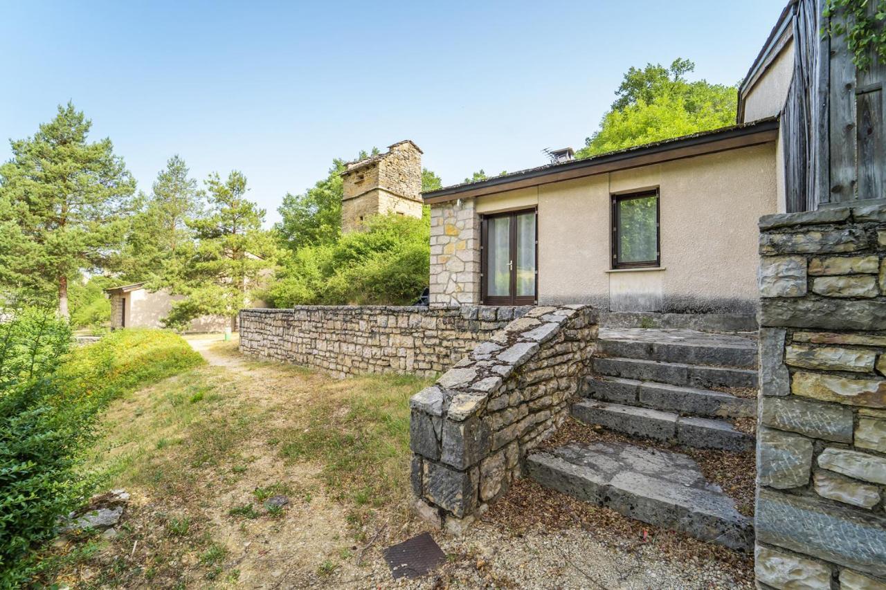 Village De Gites De Chanac Exterior photo